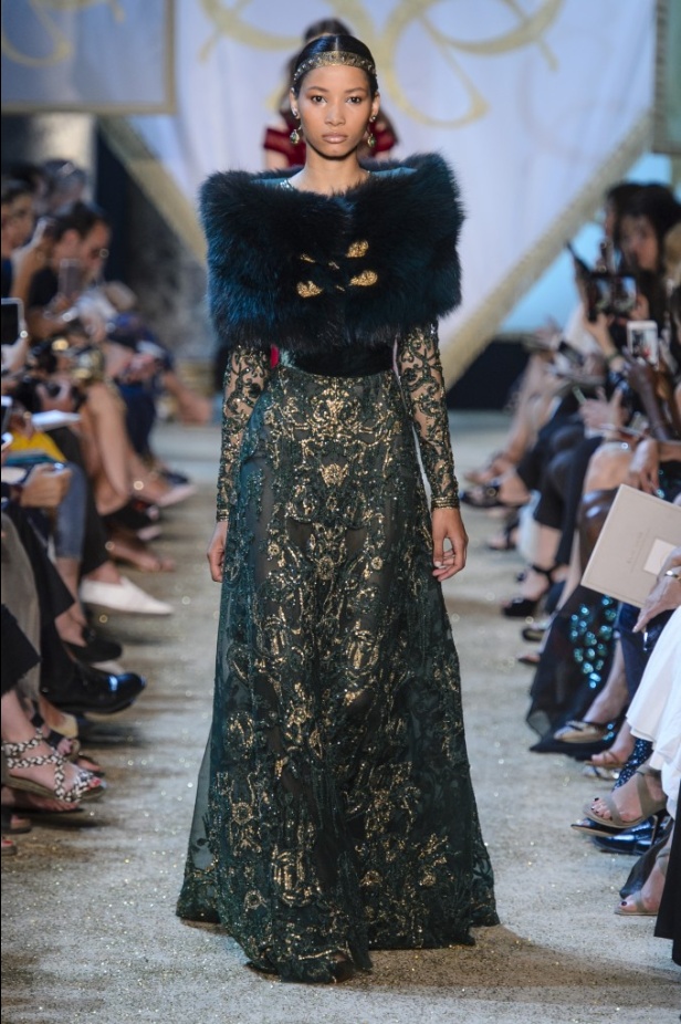 مجموعة ايلي صعب الملكية ضمن أسبوع الموضة في باريس 