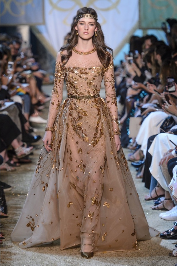 مجموعة ايلي صعب الملكية ضمن أسبوع الموضة في باريس 