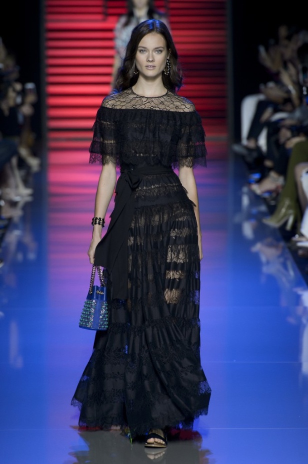 مجموعة ايلي صعب الملكية ضمن أسبوع الموضة في باريس 