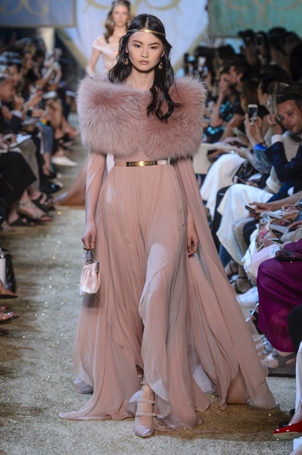 مجموعة ايلي صعب الملكية ضمن أسبوع الموضة في باريس 