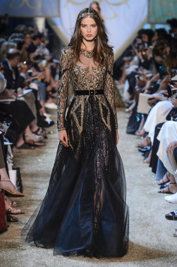 مجموعة ايلي صعب الملكية ضمن أسبوع الموضة في باريس 