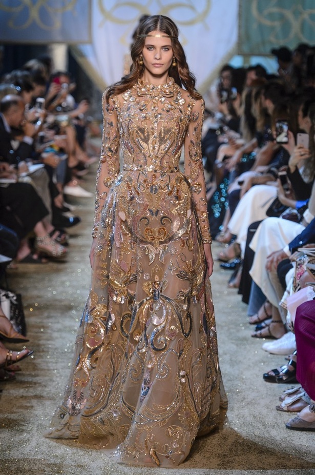 مجموعة ايلي صعب الملكية ضمن أسبوع الموضة في باريس 