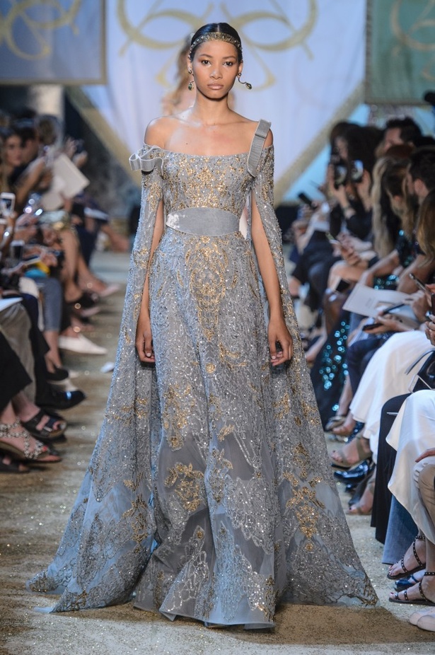 مجموعة ايلي صعب الملكية ضمن أسبوع الموضة في باريس 