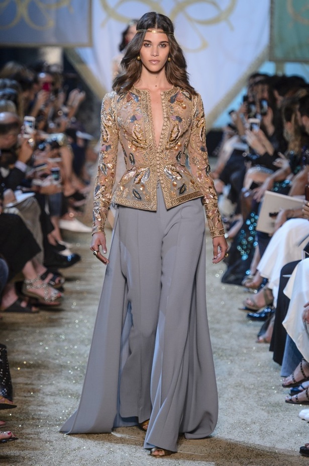 مجموعة ايلي صعب الملكية ضمن أسبوع الموضة في باريس 