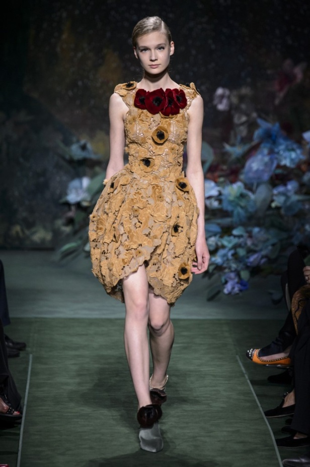 مجموعة Fendi من الألبسة الفاخرة لخريف وشتاء 2017