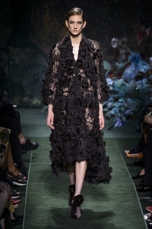 مجموعة Fendi من الألبسة الفاخرة لخريف وشتاء 2017