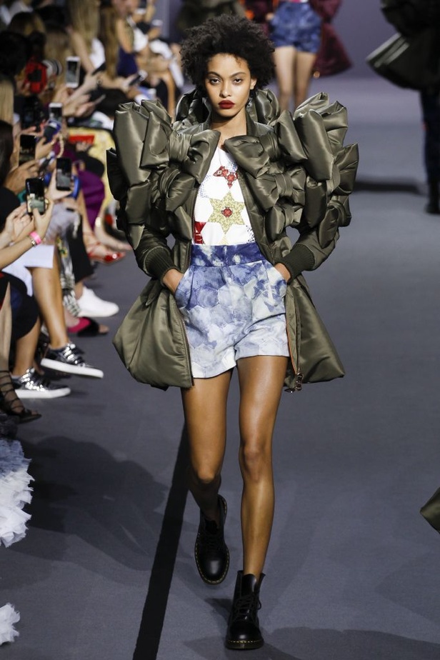 مجموعة Viktor & Rolf للأزياء الراقية لخريف 2018 !