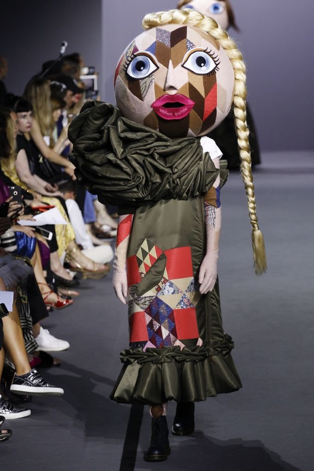 مجموعة Viktor & Rolf للأزياء الراقية لخريف 2018 !