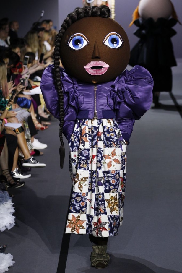 مجموعة Viktor & Rolf للأزياء الراقية لخريف 2018 !