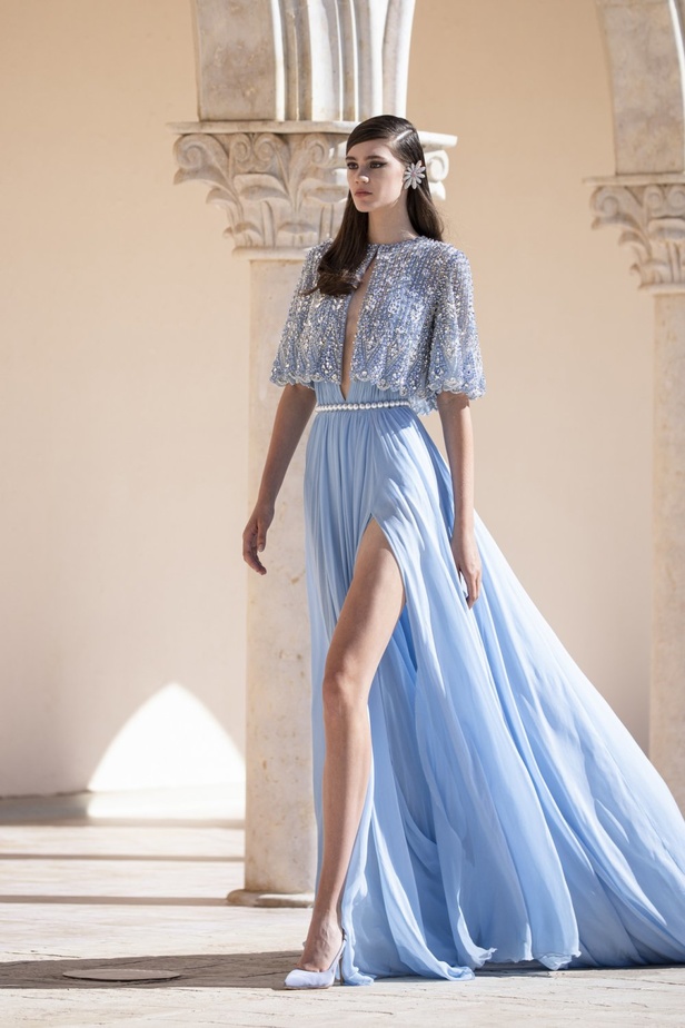 عرض أزياء مجموعة جورج حبيقة للهوت كوتور لخريف 2021 في باريس