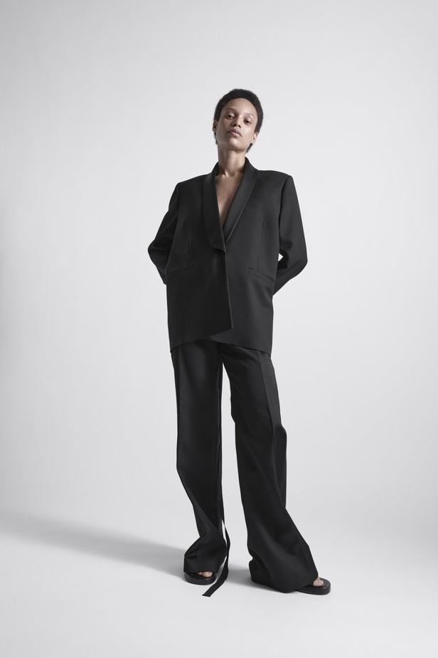 أحدث عروض أزياء مجموعة ميزون ربيع كيروز في أسبوع باريس للهوت كوتور