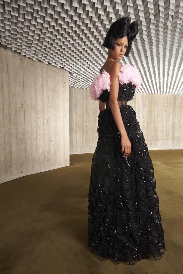 مجموعة Giambattista Valli لموسم خريف وشتاء 2021-2022 للهوت كوتور