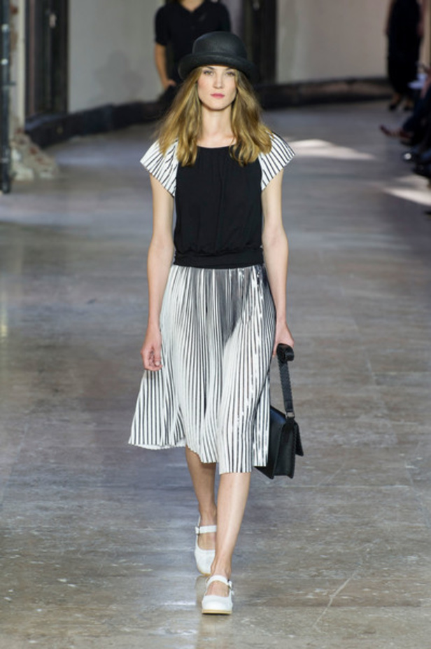 مجموعة AGNES B لموسم ربيع وصيف 2017