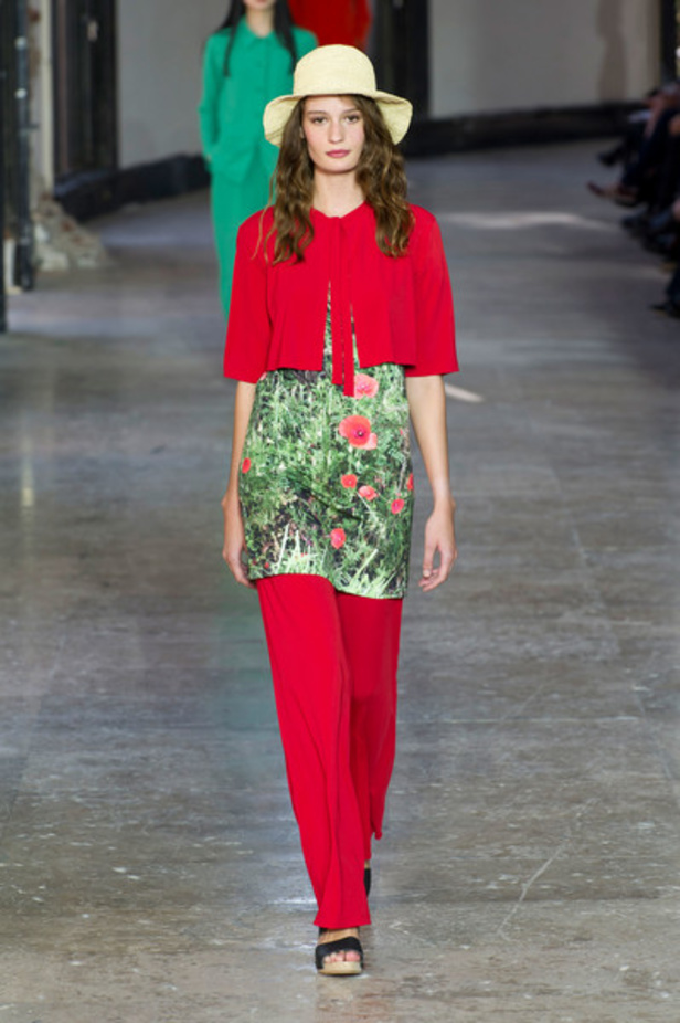 مجموعة AGNES B لموسم ربيع وصيف 2017