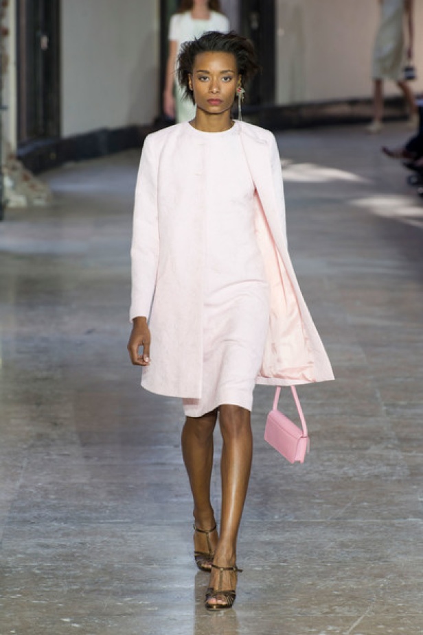 مجموعة AGNES B لموسم ربيع وصيف 2017