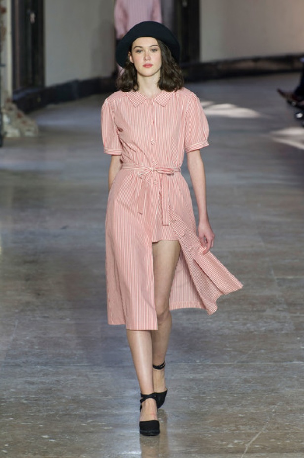 مجموعة AGNES B لموسم ربيع وصيف 2017