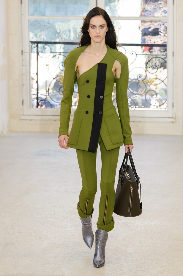 مجموعة “لوي فيتون” لموسم ربيع وصيف 2017