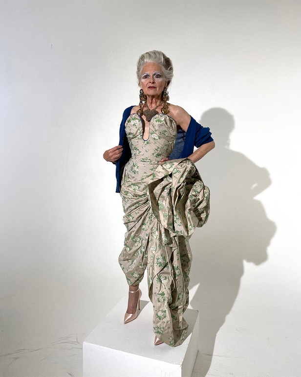 عرض ازياء Vivienne Westwood لربيع وصيف 2021