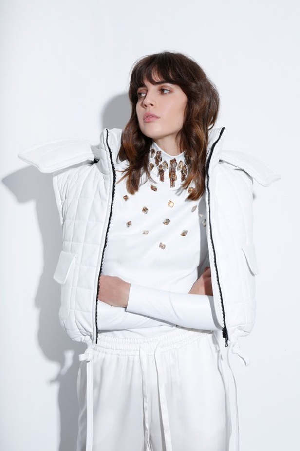 عرض ازياء مجموعة Kristina Fidelskaya لموسم ربيع وصيف 2021