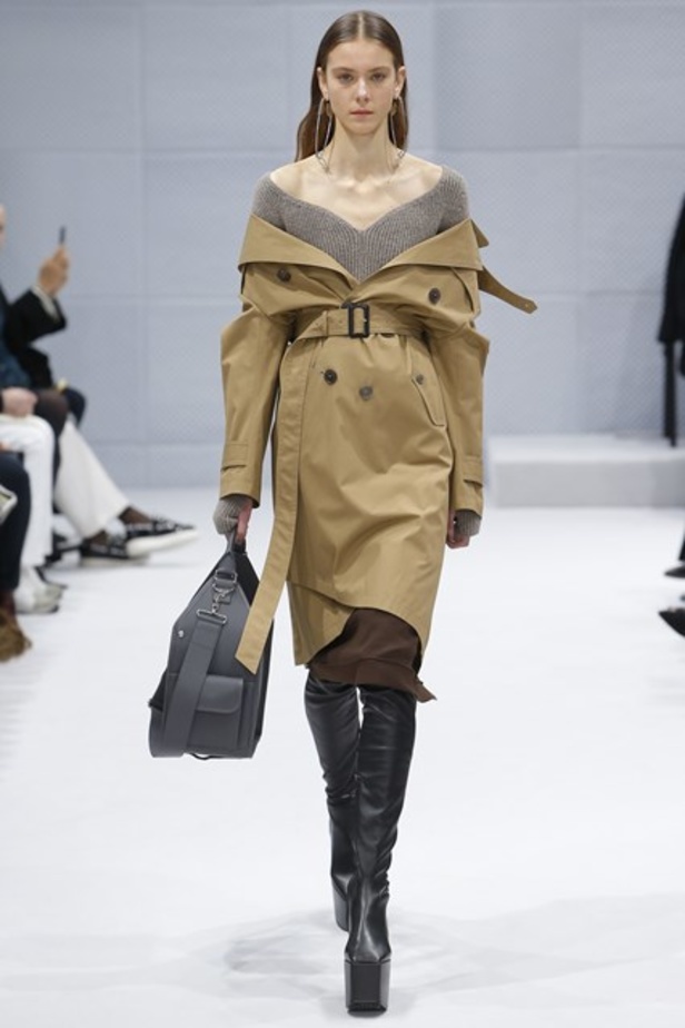 مجموعة دار "بالنسياغا" لموسم خريف وشتاء 2016-2017