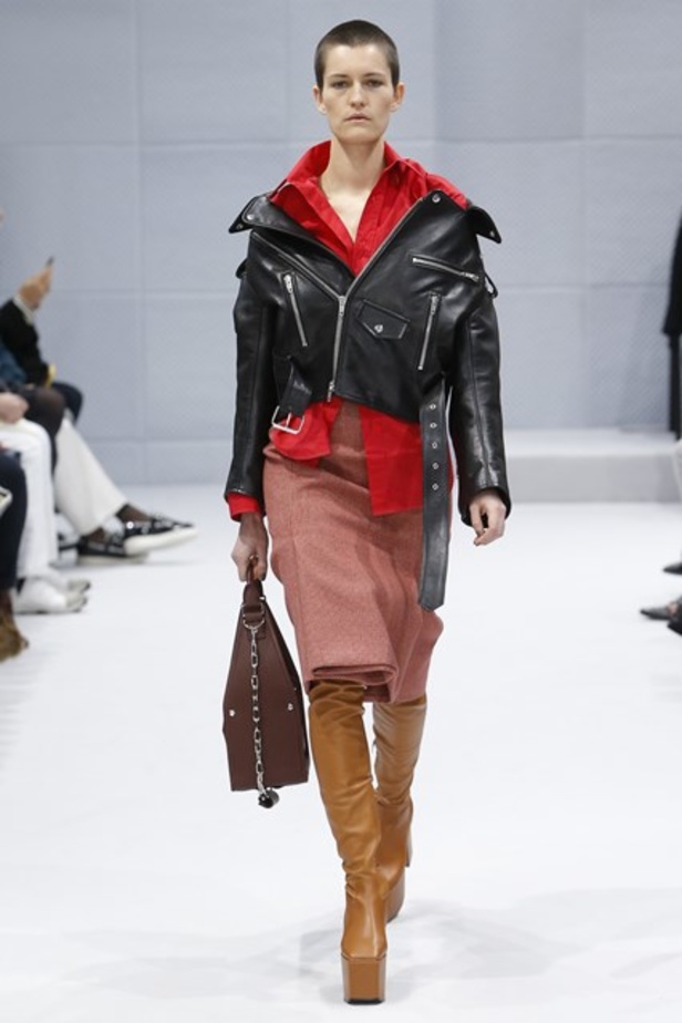 مجموعة دار "بالنسياغا" لموسم خريف وشتاء 2016-2017