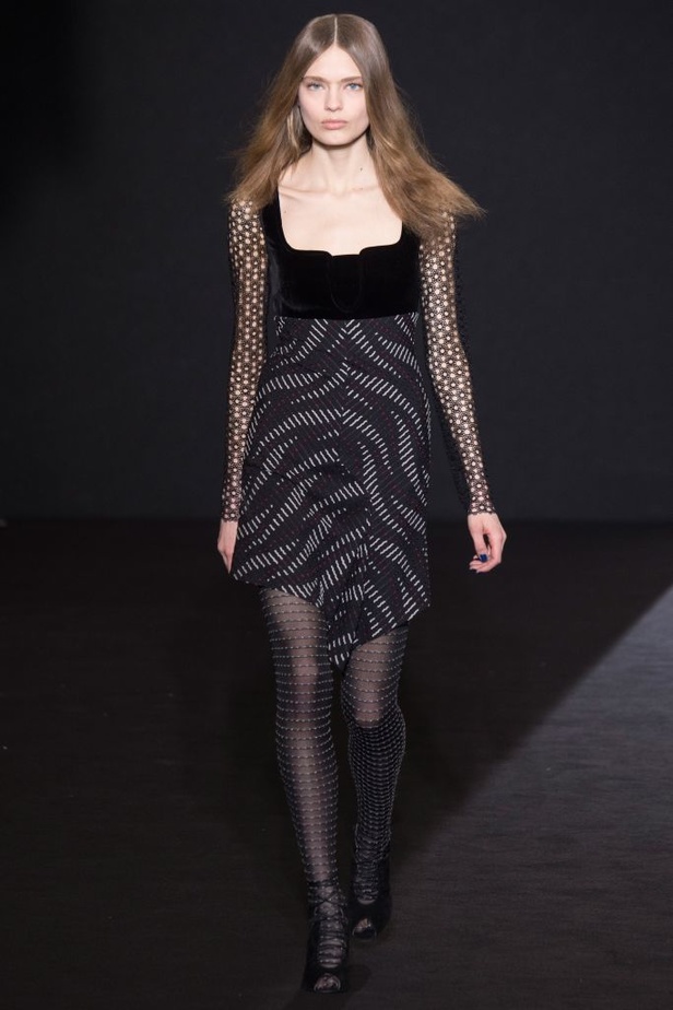 عرض رولاند موريت لخريف وشتاء 2016-2017