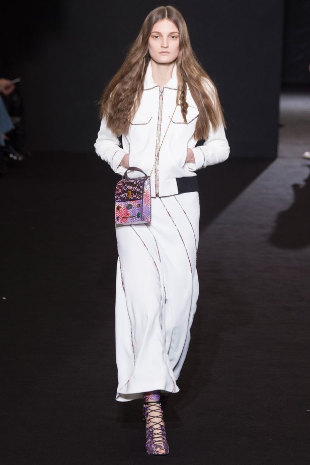 عرض رولاند موريت لخريف وشتاء 2016-2017