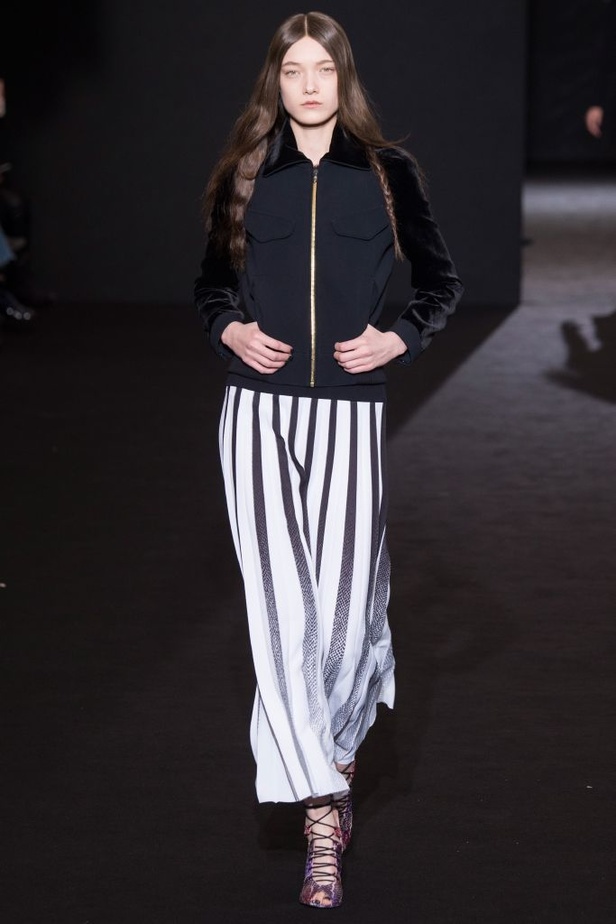 عرض رولاند موريت لخريف وشتاء 2016-2017