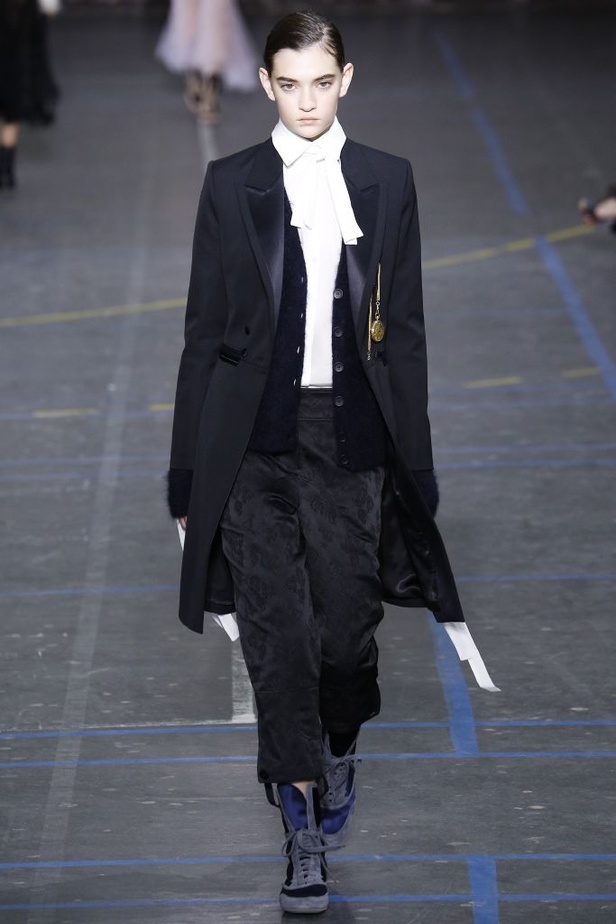 مجموعة جون غاليانو لخريف وشتاء 2016-2017