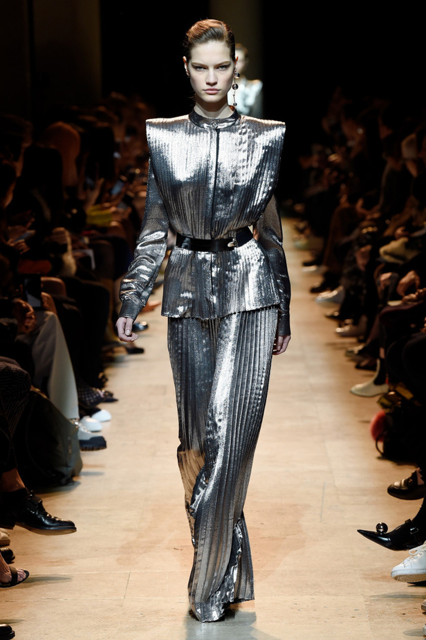 عرض أزياء موغلر لموسم خريف وشتاء 2017