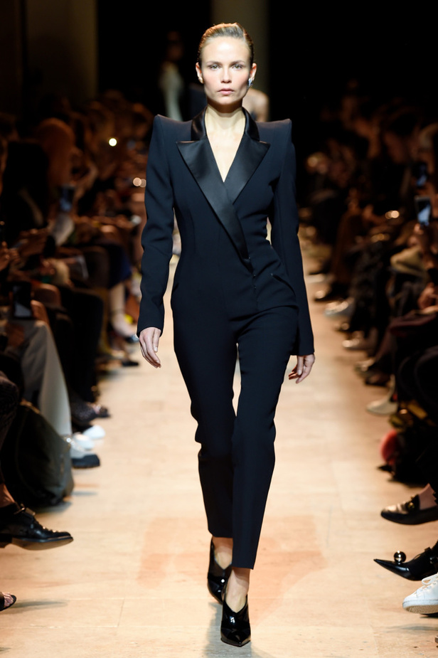 عرض أزياء موغلر لموسم خريف وشتاء 2017