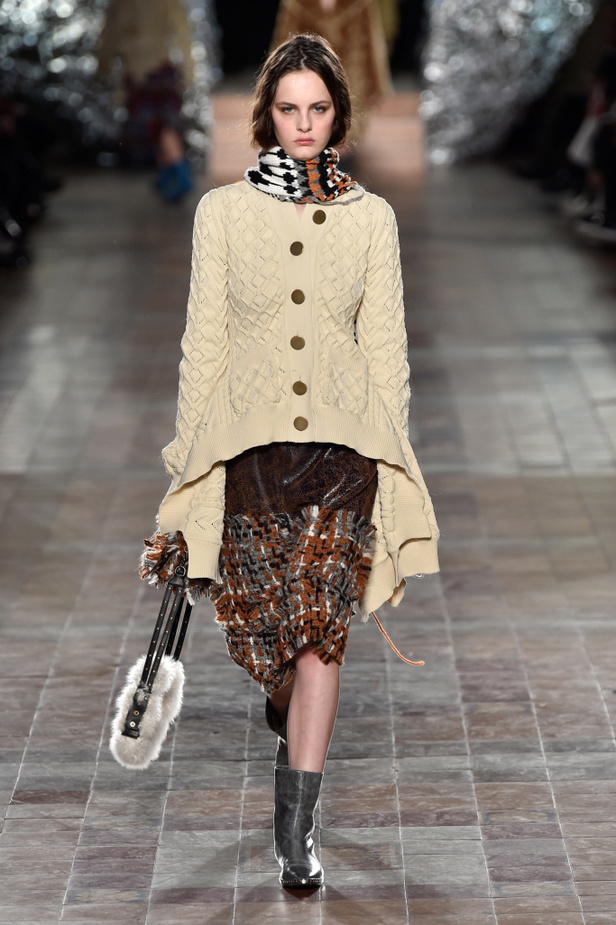 عرض أزياء سونيا ريكيل لموسم خريف وشتاء 2017