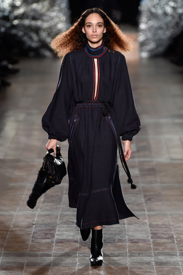 عرض أزياء سونيا ريكيل لموسم خريف وشتاء 2017