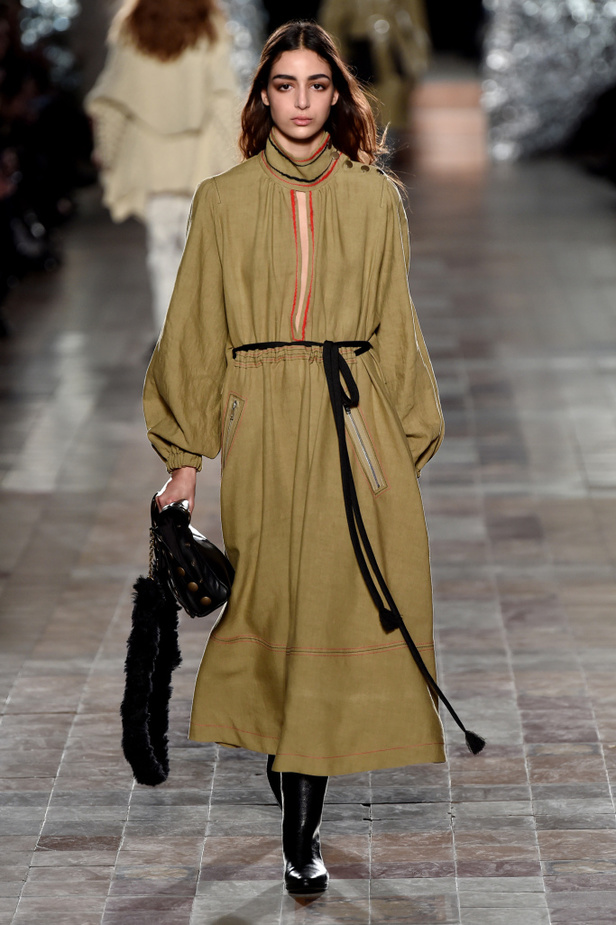 عرض أزياء سونيا ريكيل لموسم خريف وشتاء 2017