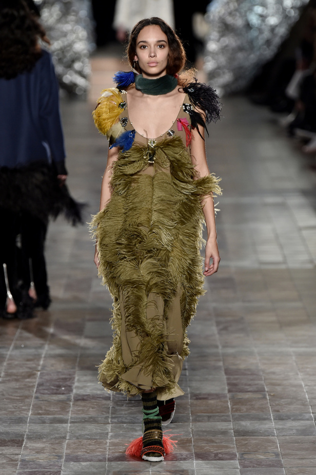 عرض أزياء سونيا ريكيل لموسم خريف وشتاء 2017