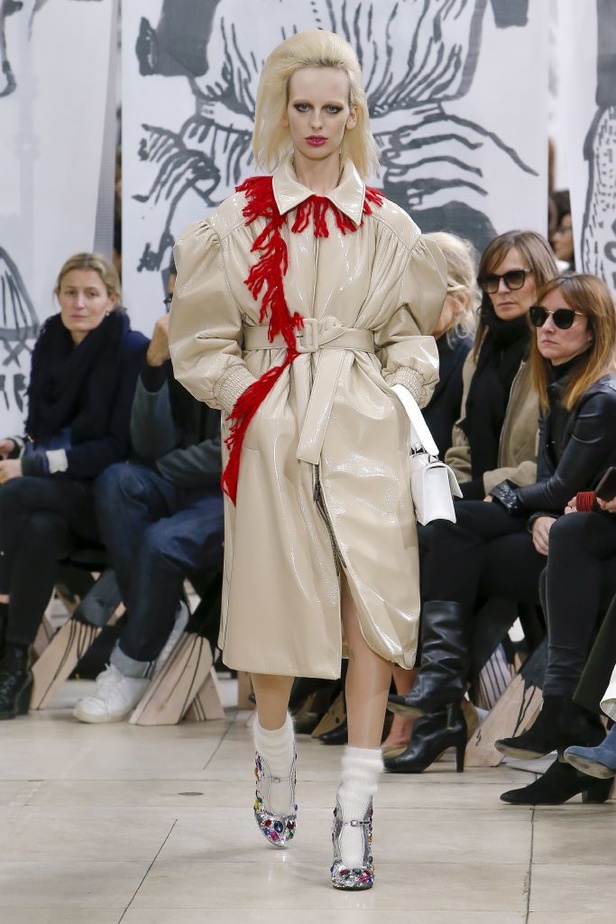 عرض أزياء Miu Miu لخريف وشتاء ٢٠١٨ !