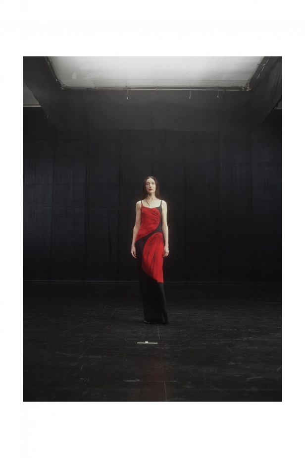 عرض ازياء مجموعة Dries Van Noten لموسم خريف وشتاء2021 من اسبوع الموضة في باريس