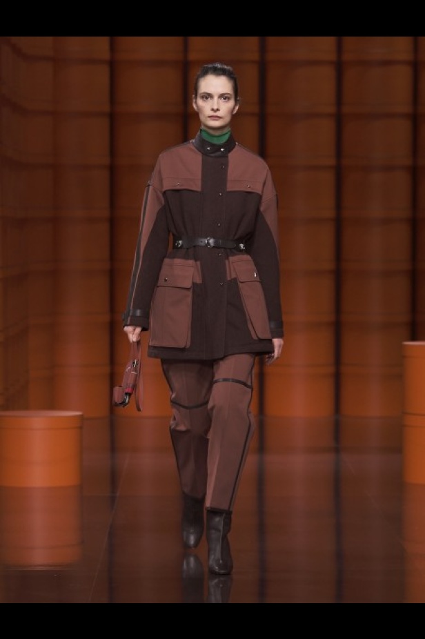 عرض أزياء Hermès لخريف وشتاء 2021-2022