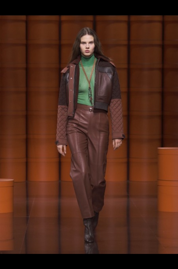 عرض أزياء Hermès لخريف وشتاء 2021-2022
