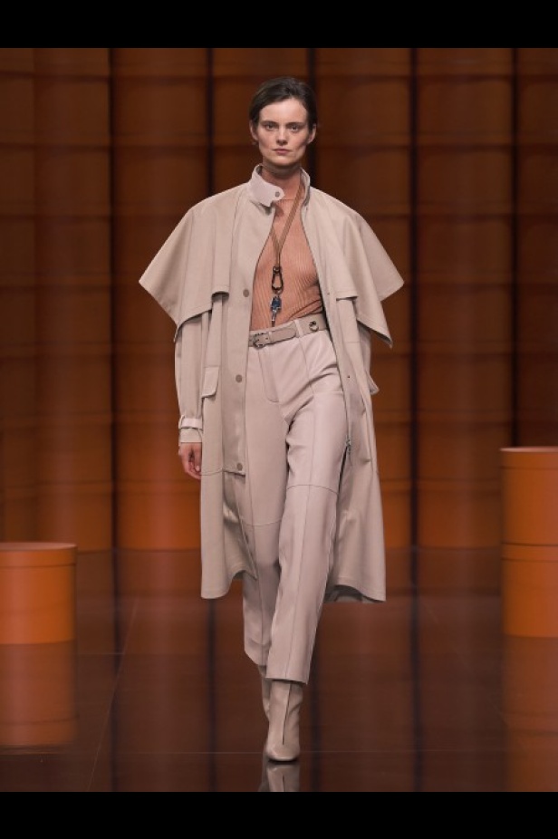 عرض أزياء Hermès لخريف وشتاء 2021-2022