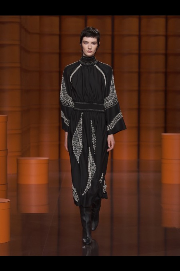 عرض أزياء Hermès لخريف وشتاء 2021-2022