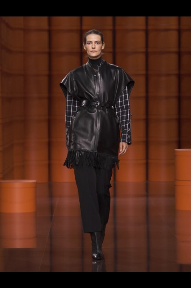 عرض أزياء Hermès لخريف وشتاء 2021-2022