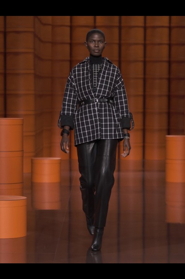 عرض أزياء Hermès لخريف وشتاء 2021-2022