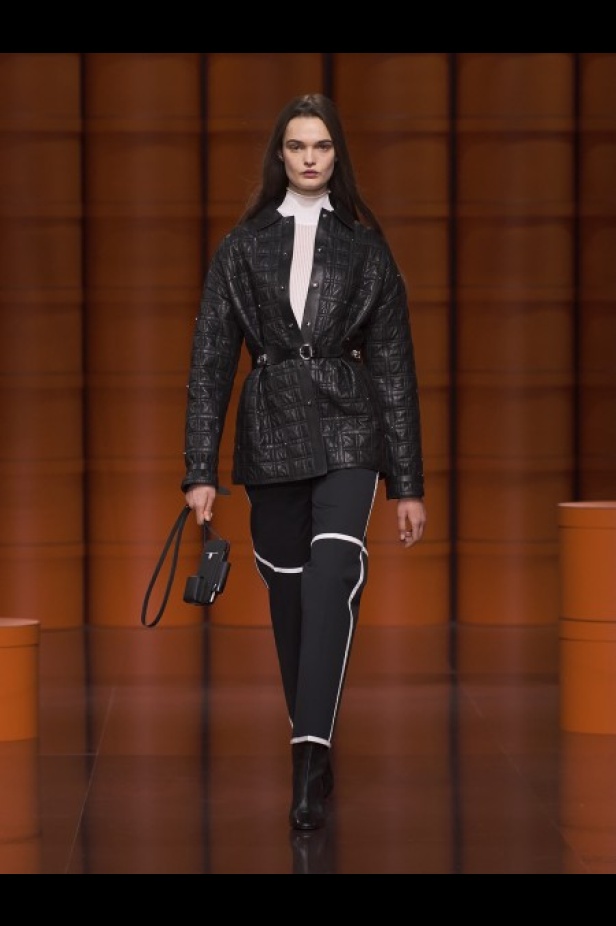 عرض أزياء Hermès لخريف وشتاء 2021-2022