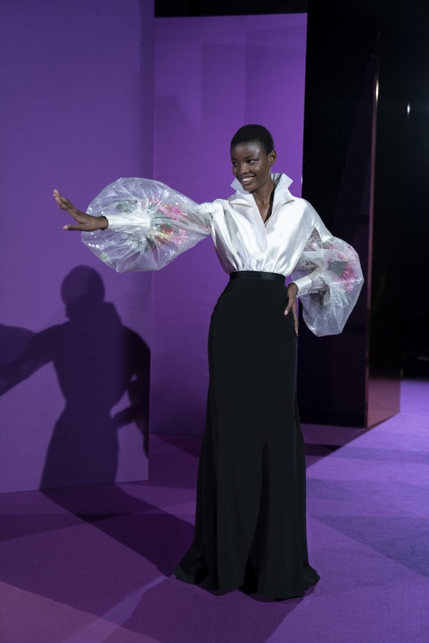 عرض ازياء مجموعة ALEXIS MABILLE للهوت كوتور لخريف 2021 في باريس