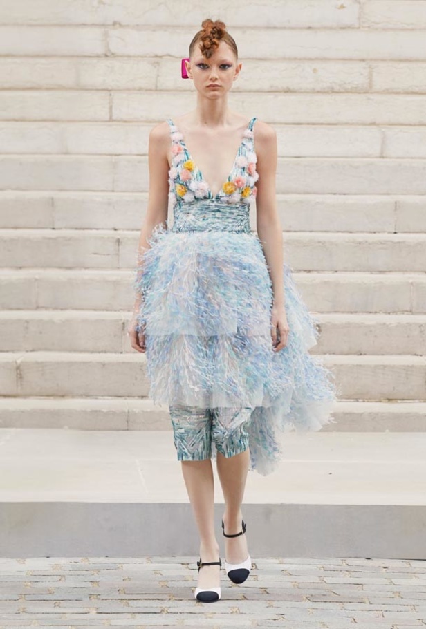 عرض أزياء دار شانيل CHANEL للأزياء الراقية لخريف وشتاء 2021-2022