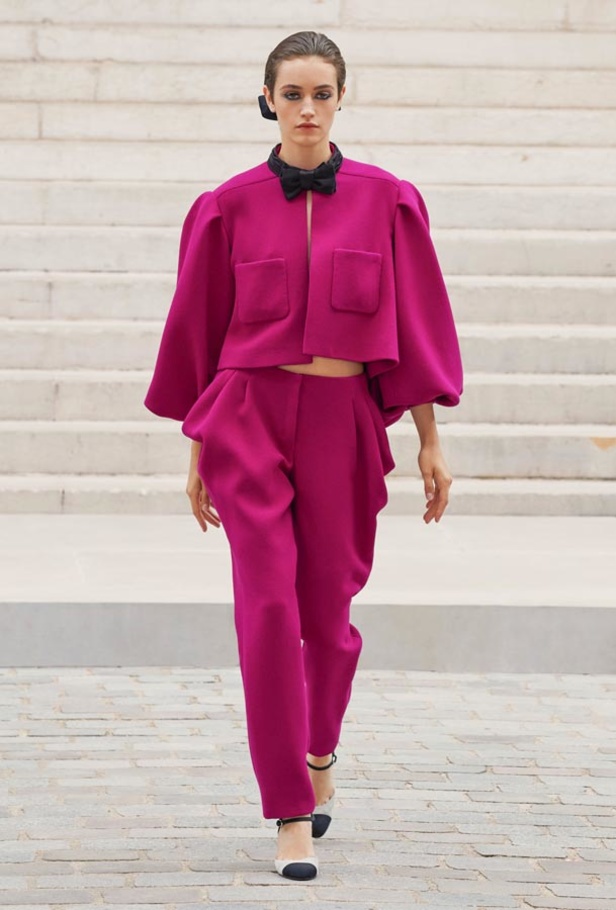 عرض أزياء دار شانيل CHANEL للأزياء الراقية لخريف وشتاء 2021-2022