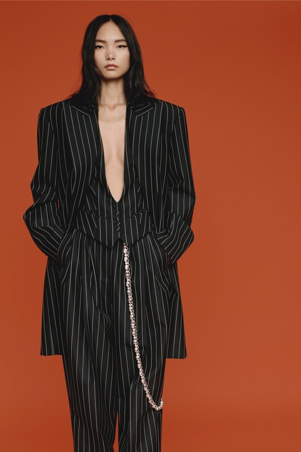 من عرض ازياء Alexandre Vauthier للهوت كوتور لخريف وشتاء 2021-2022