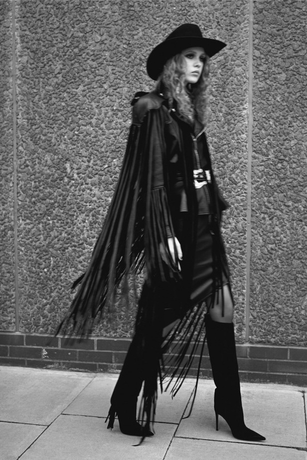 من عرض ازياء Alexandre Vauthier للهوت كوتور لخريف وشتاء 2021-2022