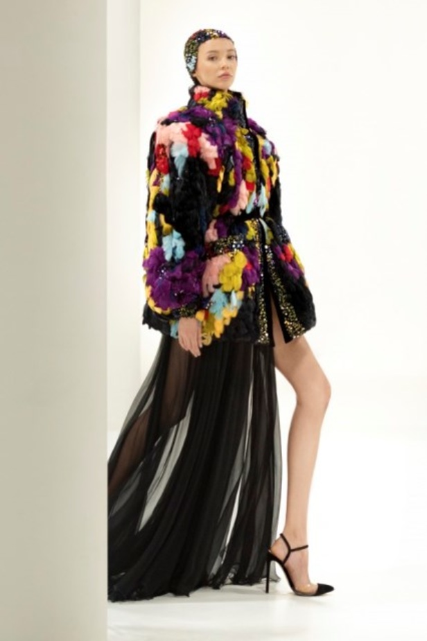 مجموعة إيلي صعب للأزياء الراقية لخريف وشتاء 2021-2022